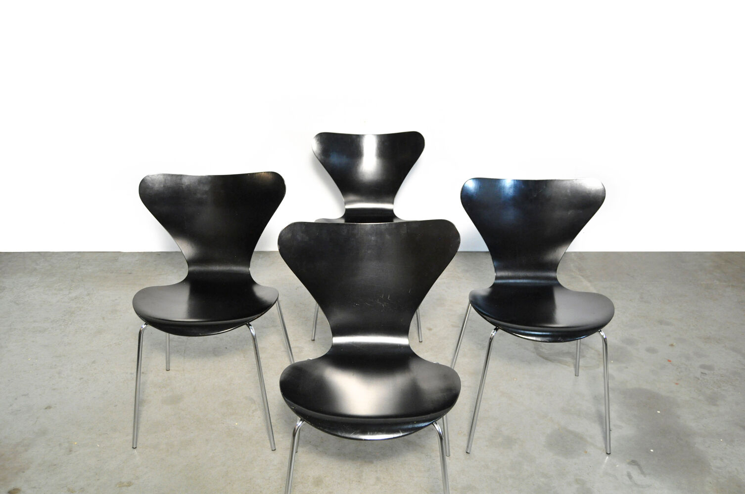 Set of 4 butterfly chairs 3107 by Arne Jacobsen for Fritz Hansen, 1976 Denmark