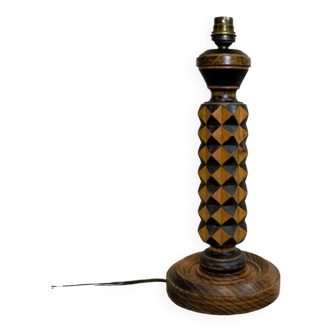 “Diamond tip” wooden lamp base