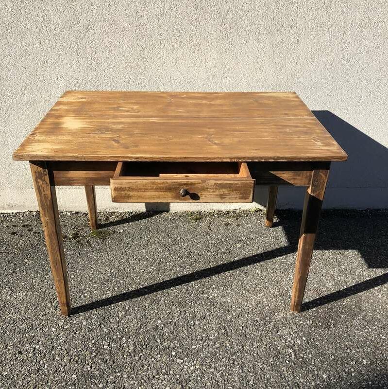 Farmhouse table