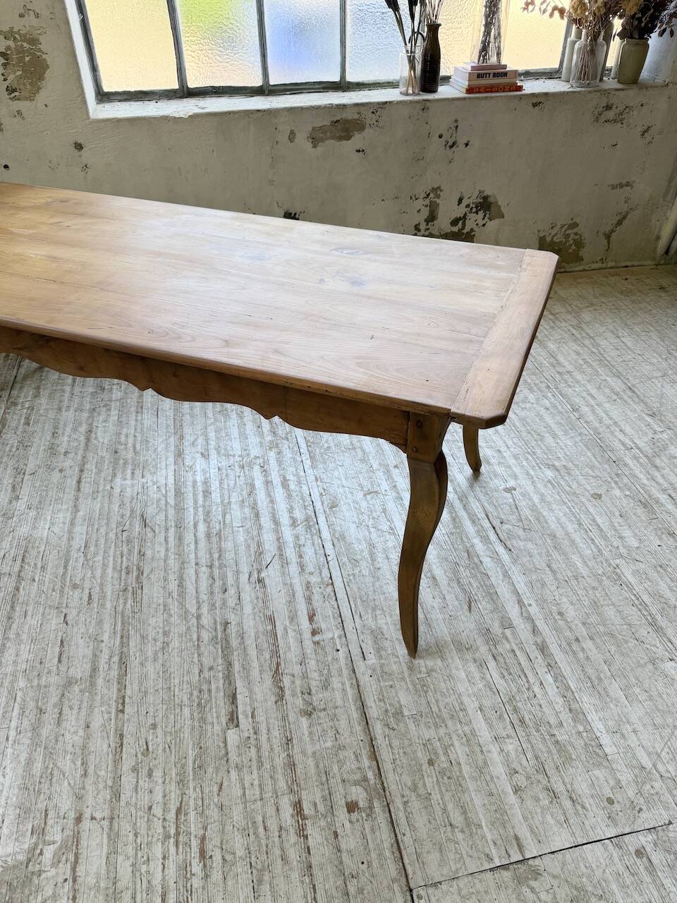 Table campagne provençale style Louis XV merisier