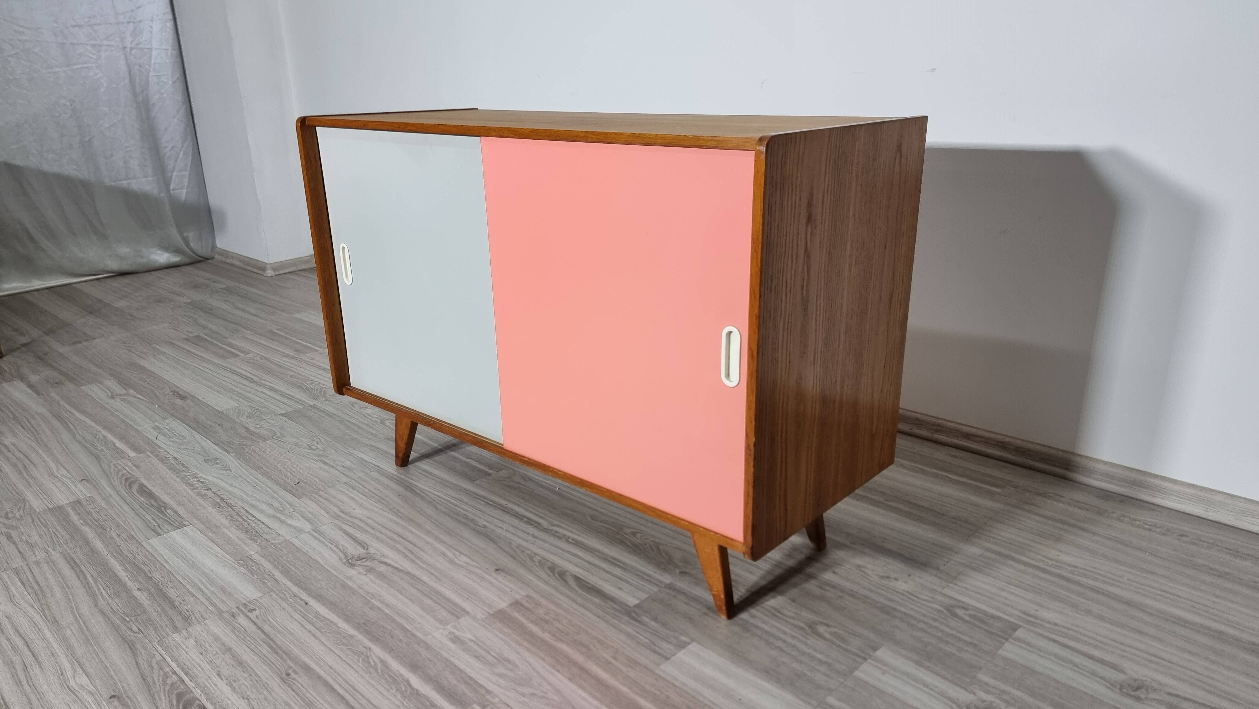 Enfilade par Jiri Jiroutek pour Interier Praha, 1960