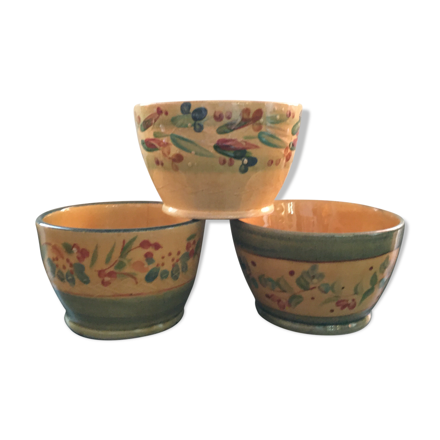 Lot 3 Provençal bowls