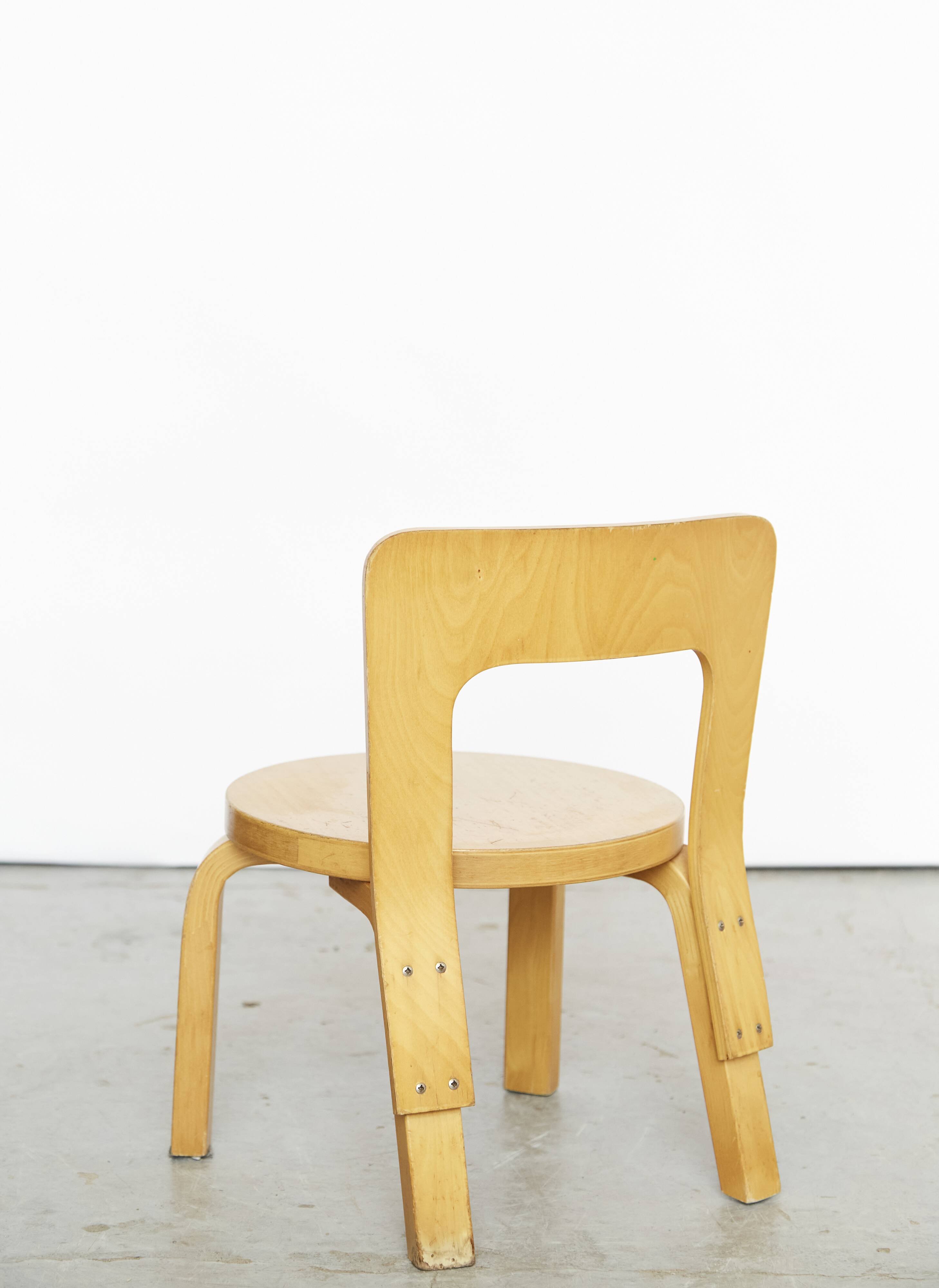 Paire de chaises d'enfant Alvar Aalto N65 pour Artek