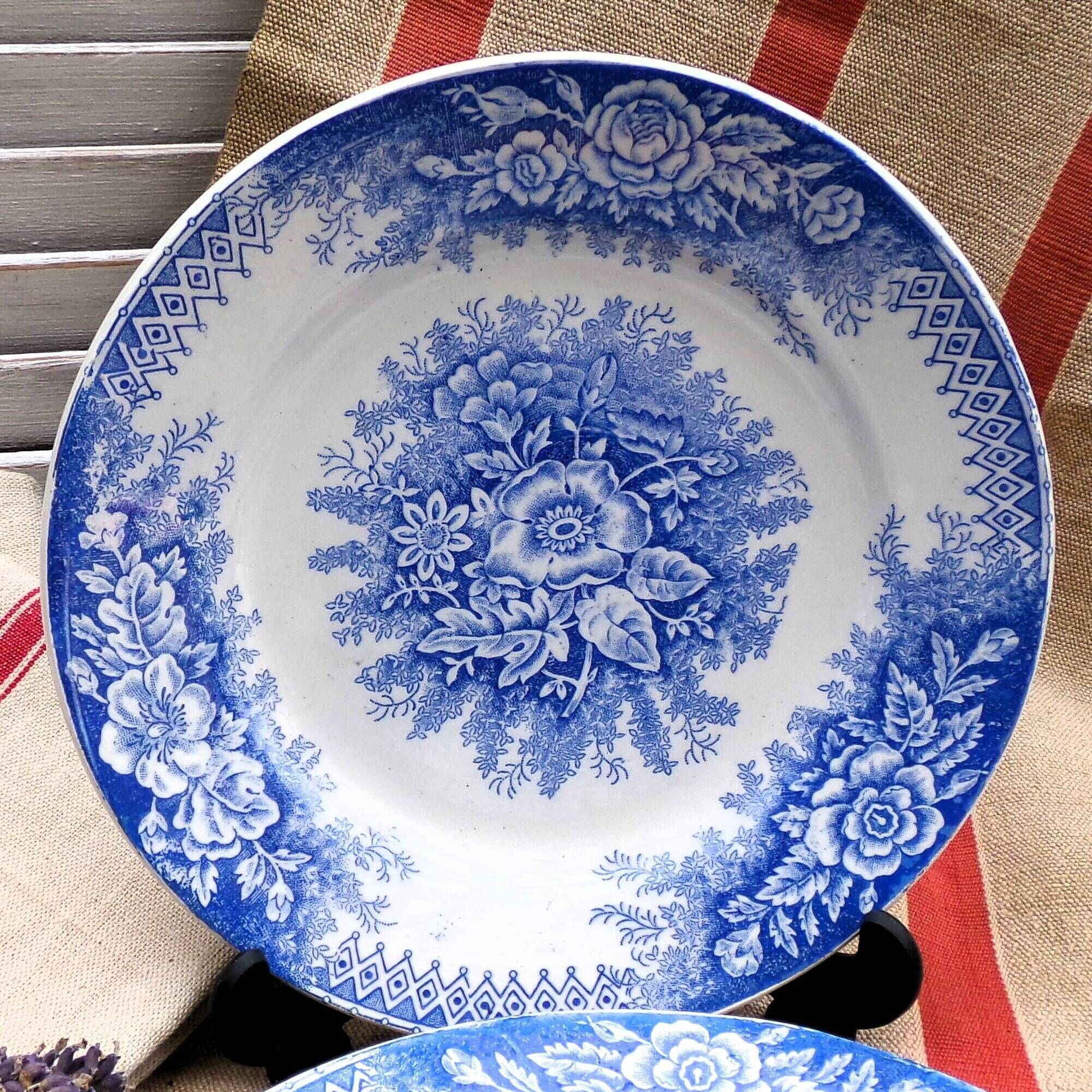 2 blue and white floral plates Terre de Fer St Amand Jardinière