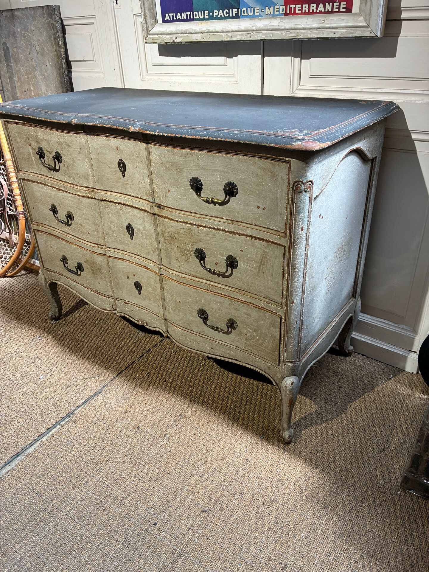 Ancienne Commode arbalète