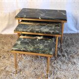 Pull-out tables in gilded metal and green marble – 60s/70s