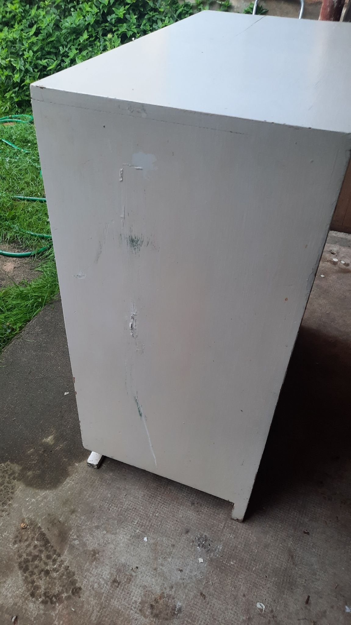 Vintage chest of drawers