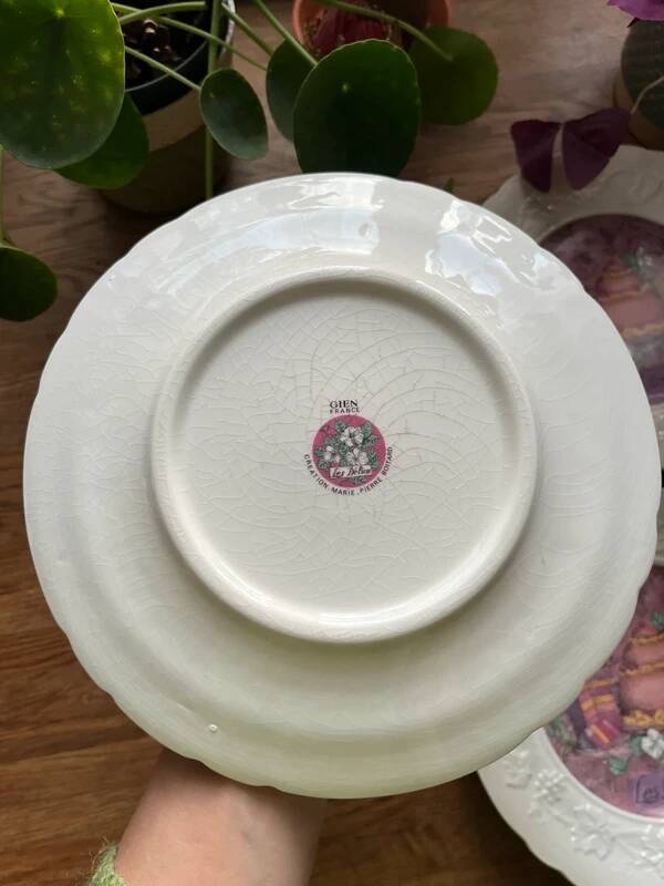 Gien cake plates