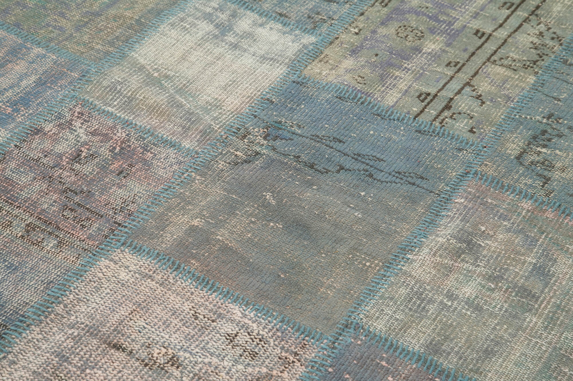 Handwoven turkish contemporary 175 cm x 242 cm blue patchwork carpet