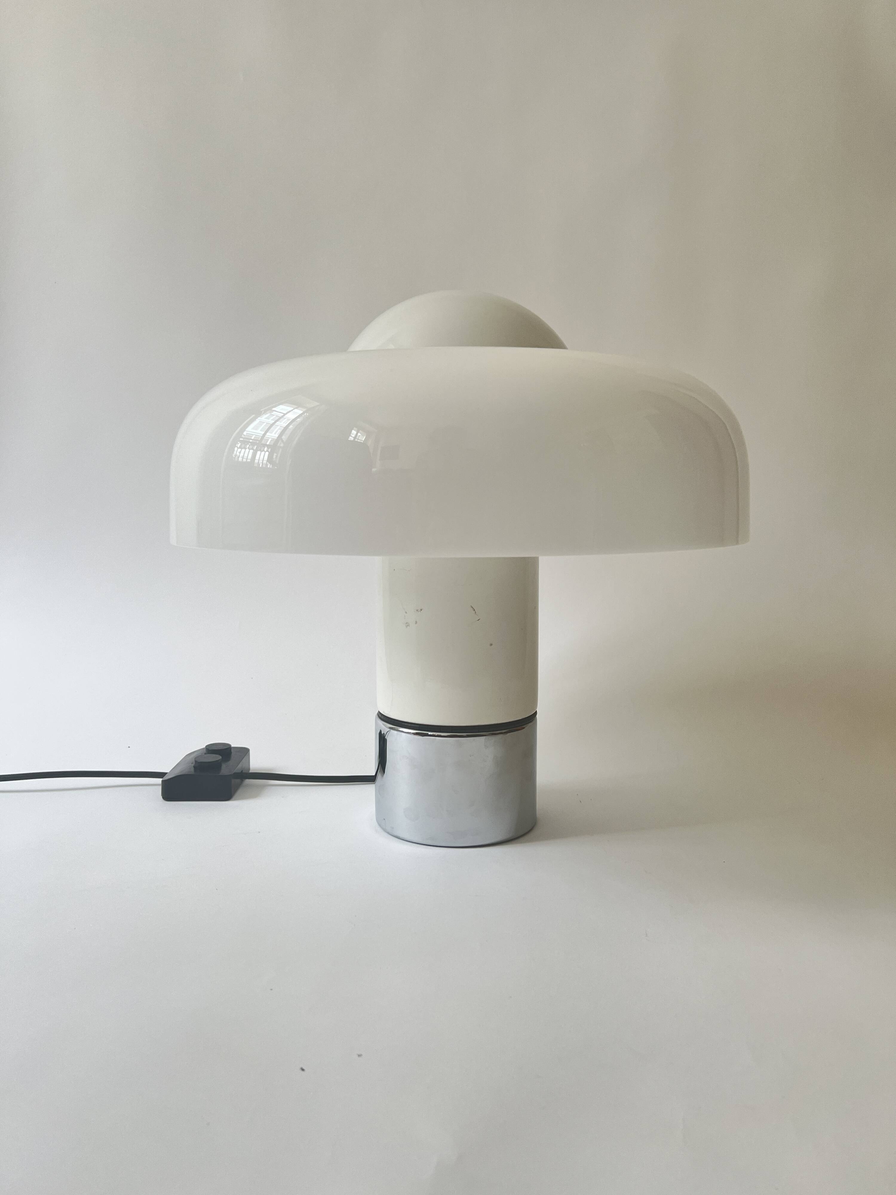 Lampe de table Brumbury par Luigi Massoni, Guzzini, design italie 1970