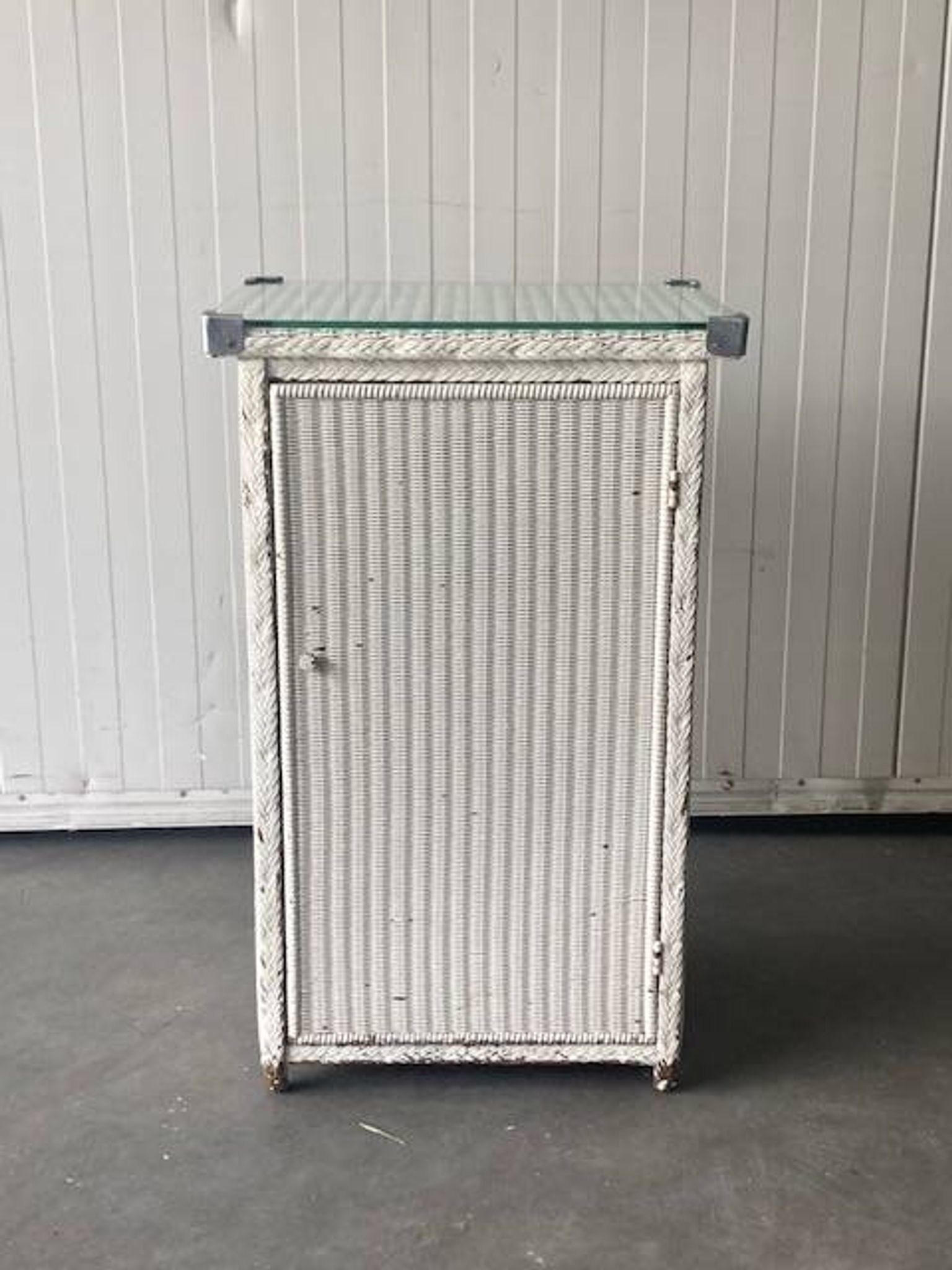 Armoire / table de chevet Lloyd Loom