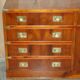 Buffet militaire vintage en bois d'if moucheté - Cabinet bar