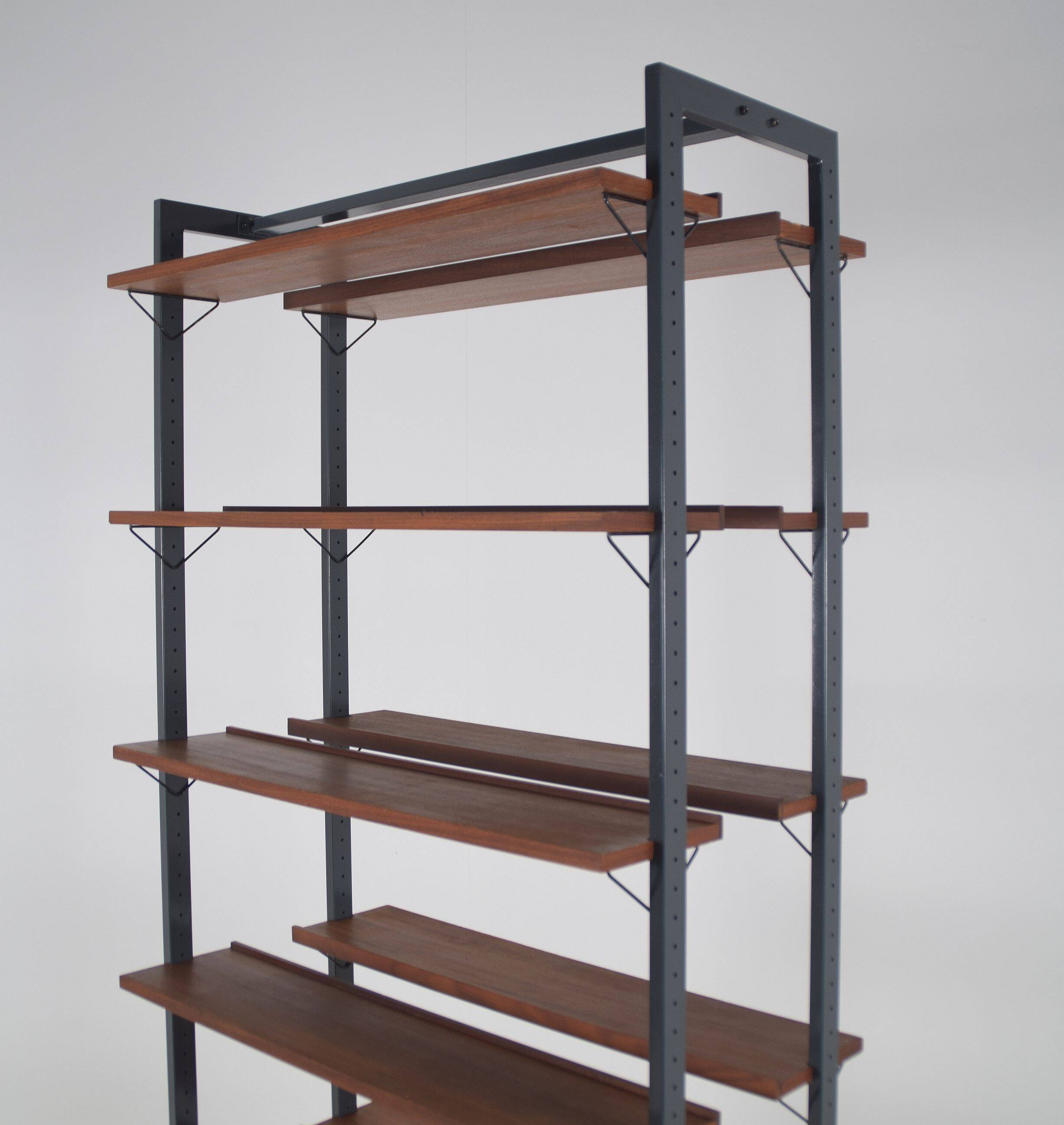 Freestanding vintage bookshelf designed by Olof Pira for Planmöbel, 1960s