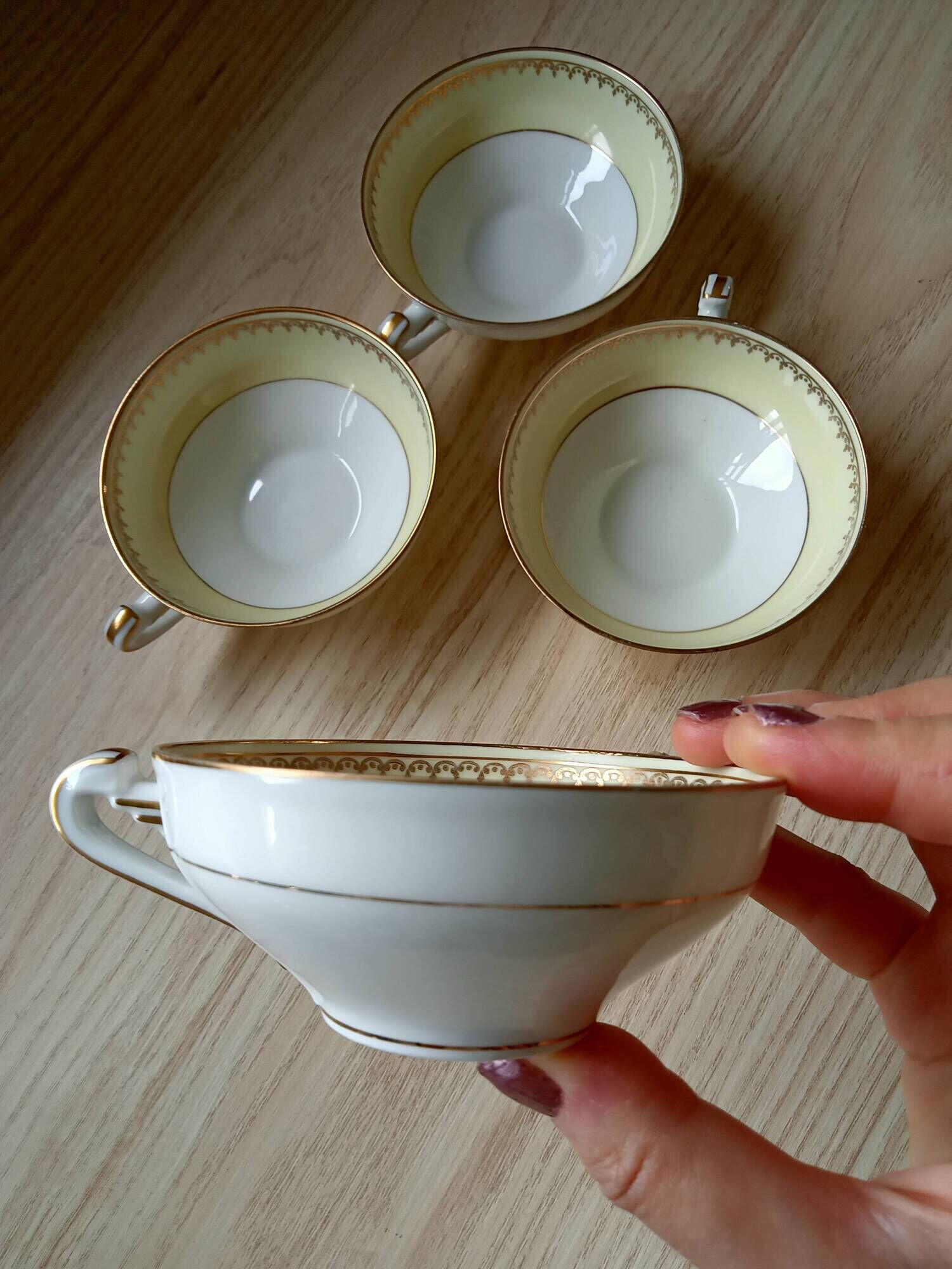 4 cups with 4 saucers Limoges, fine porcelain, coffee cups, white, light green, gold