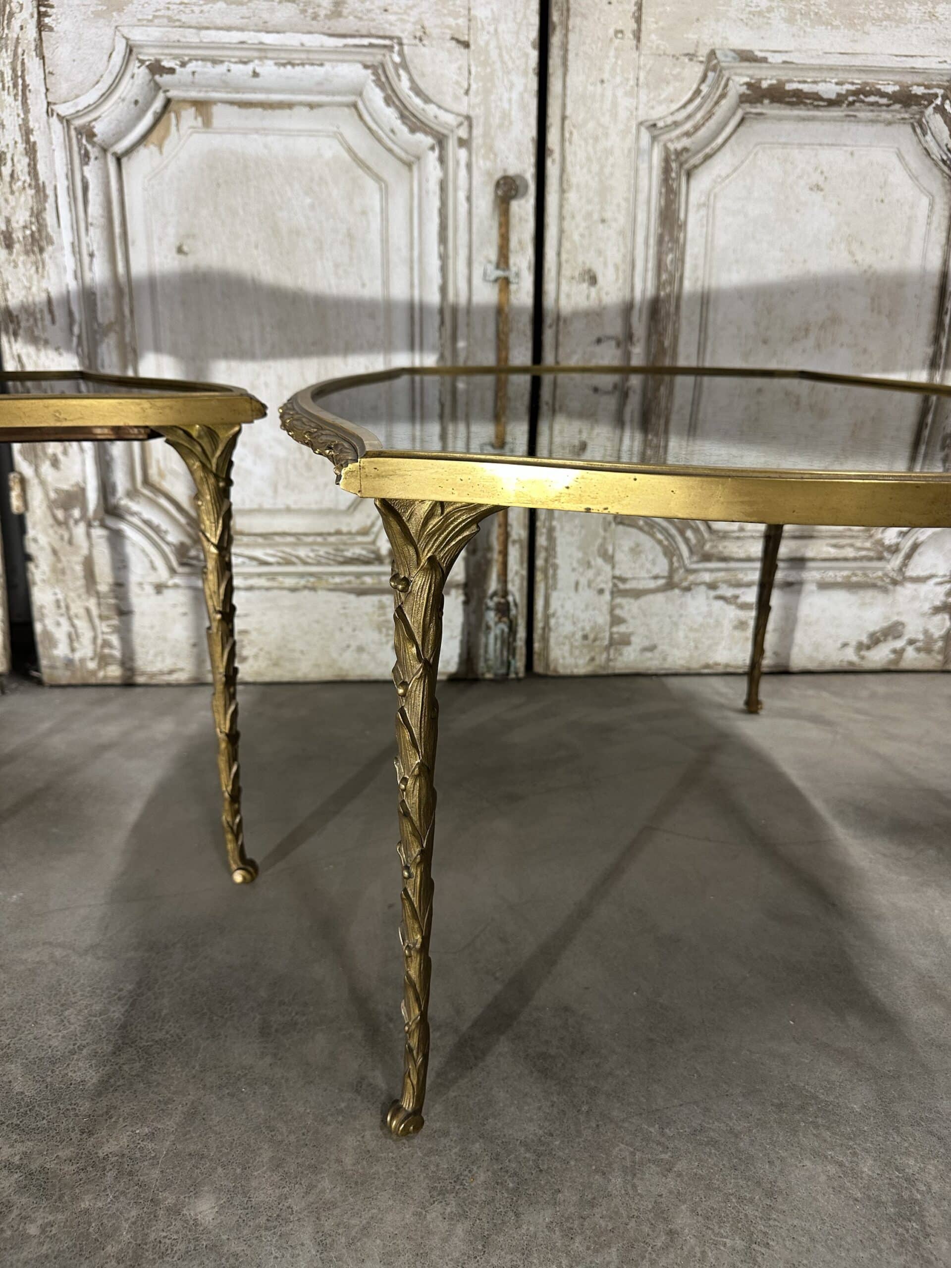 Table basse tripartite en bronze circa 1950-70