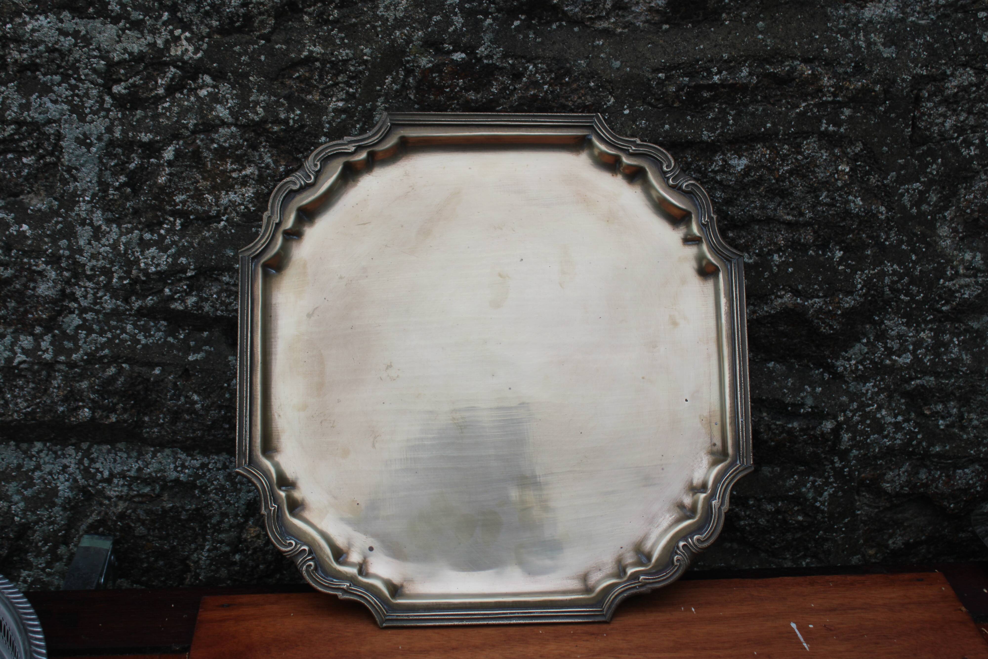 Antique yellow copper tray – 36 cm – Made in India