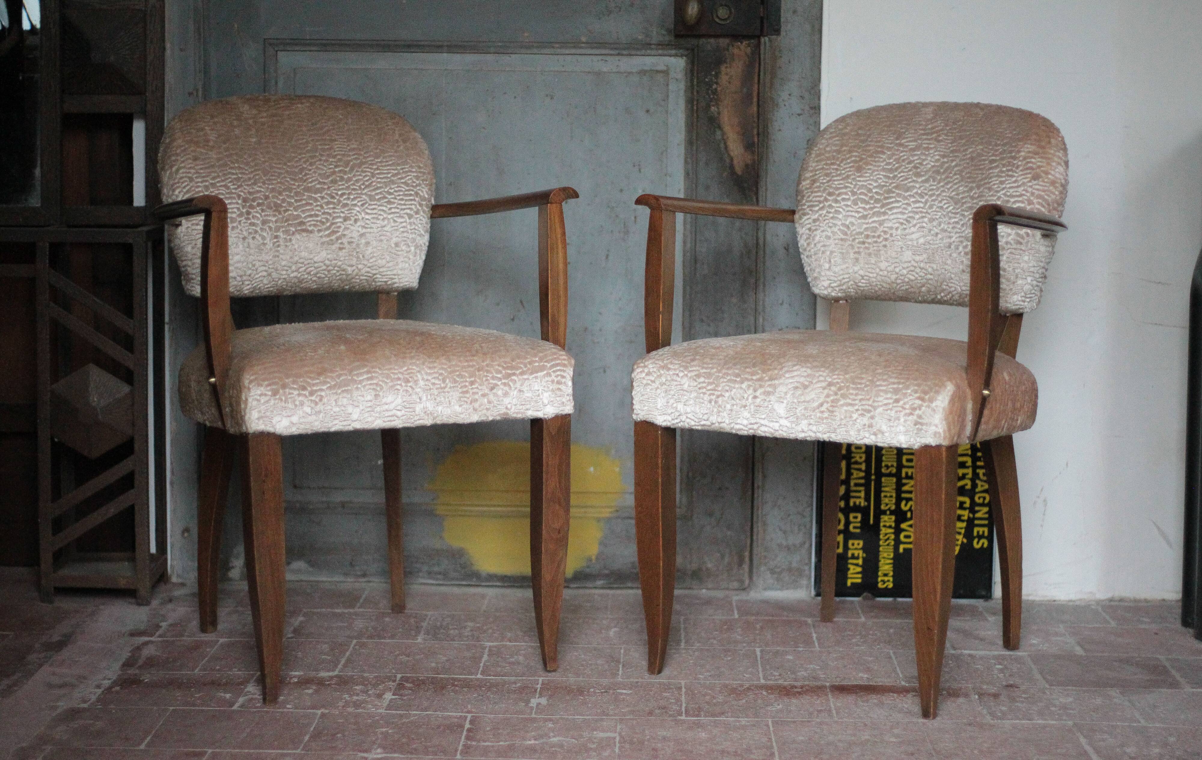 Pair of bridge chairs in wood and powder pink satin-effect fabric, Art Deco style