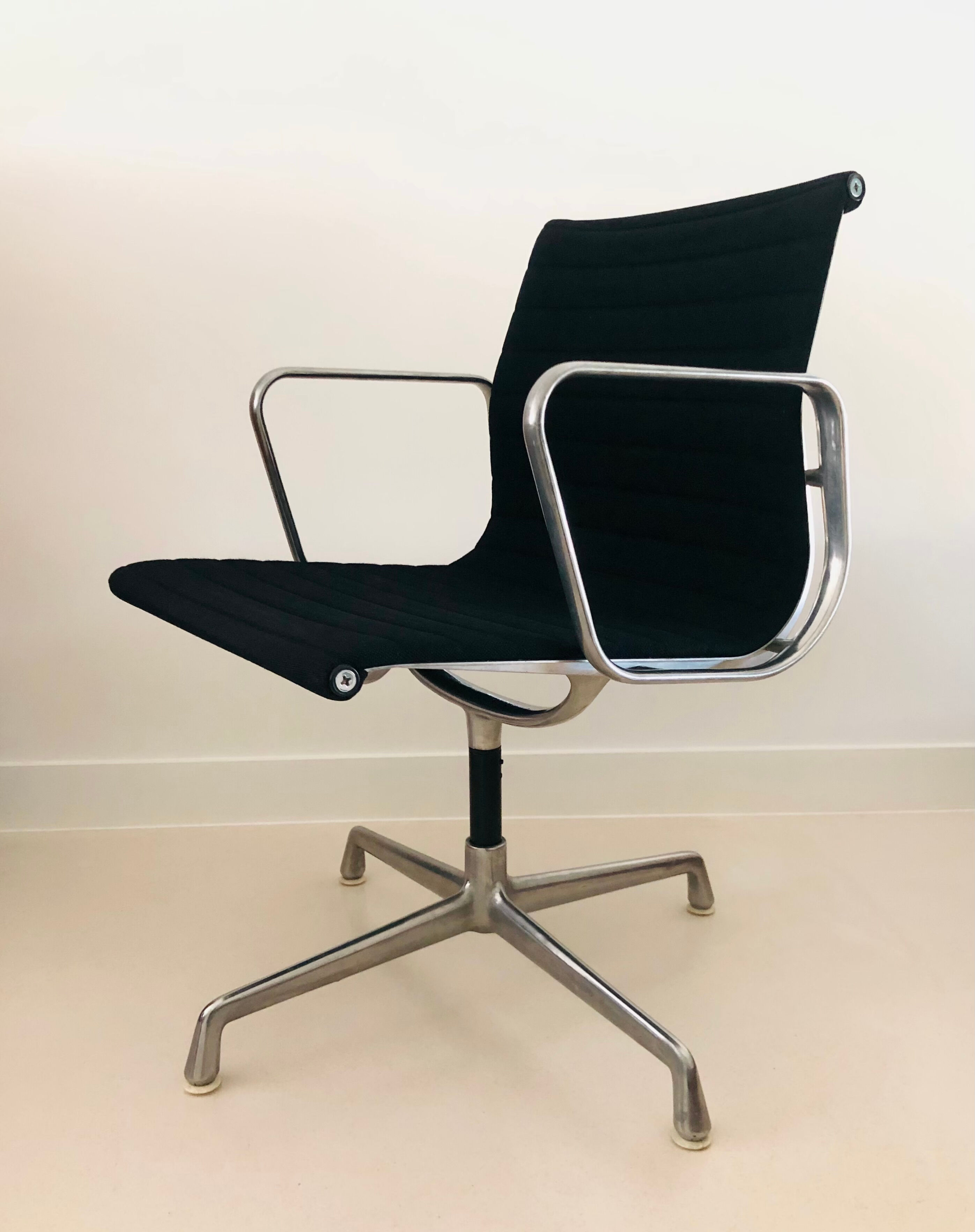 EA 108 Office Chair by Charles & Ray Eames for Herman Miller, 70s