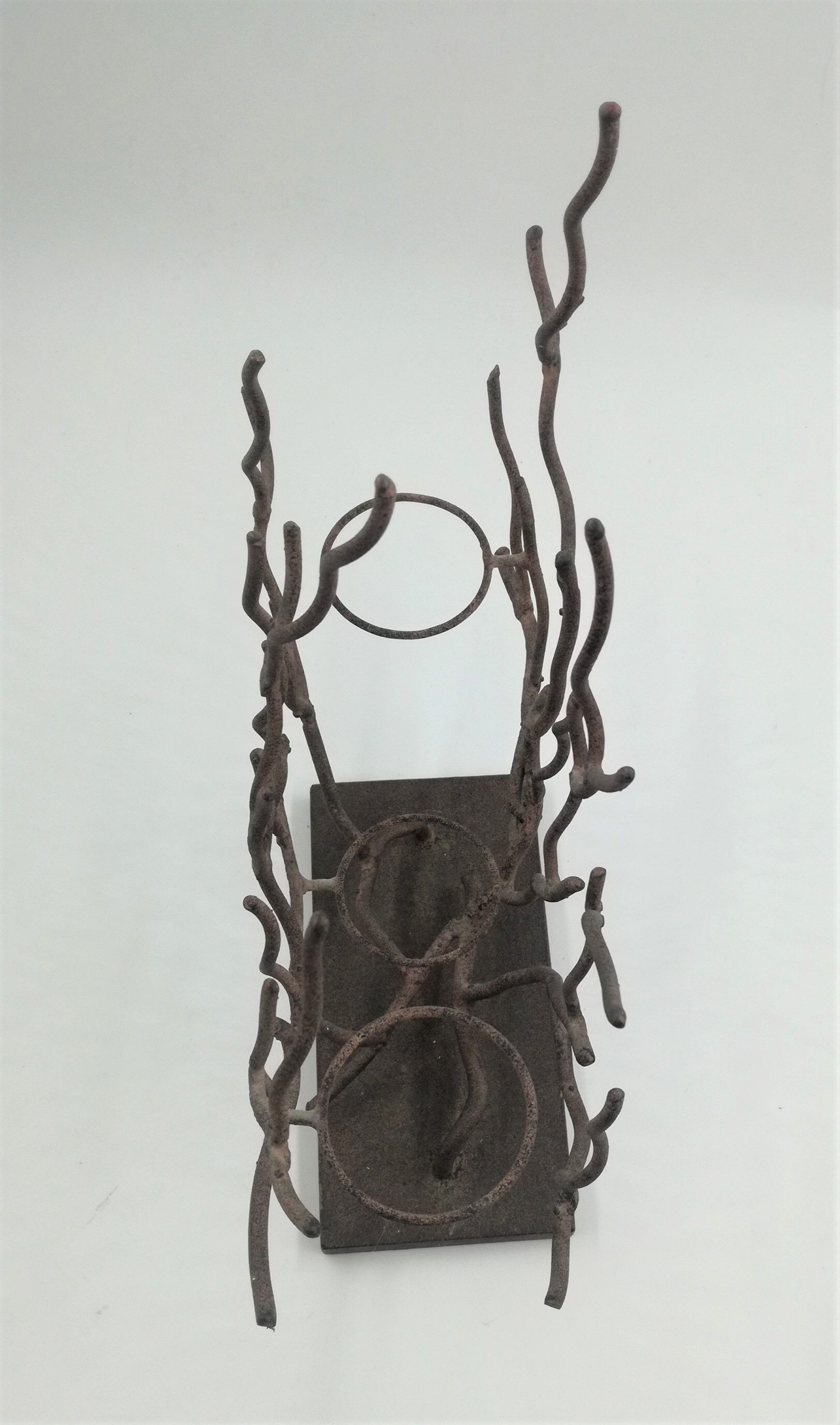 Coral-shaped metal candlestick