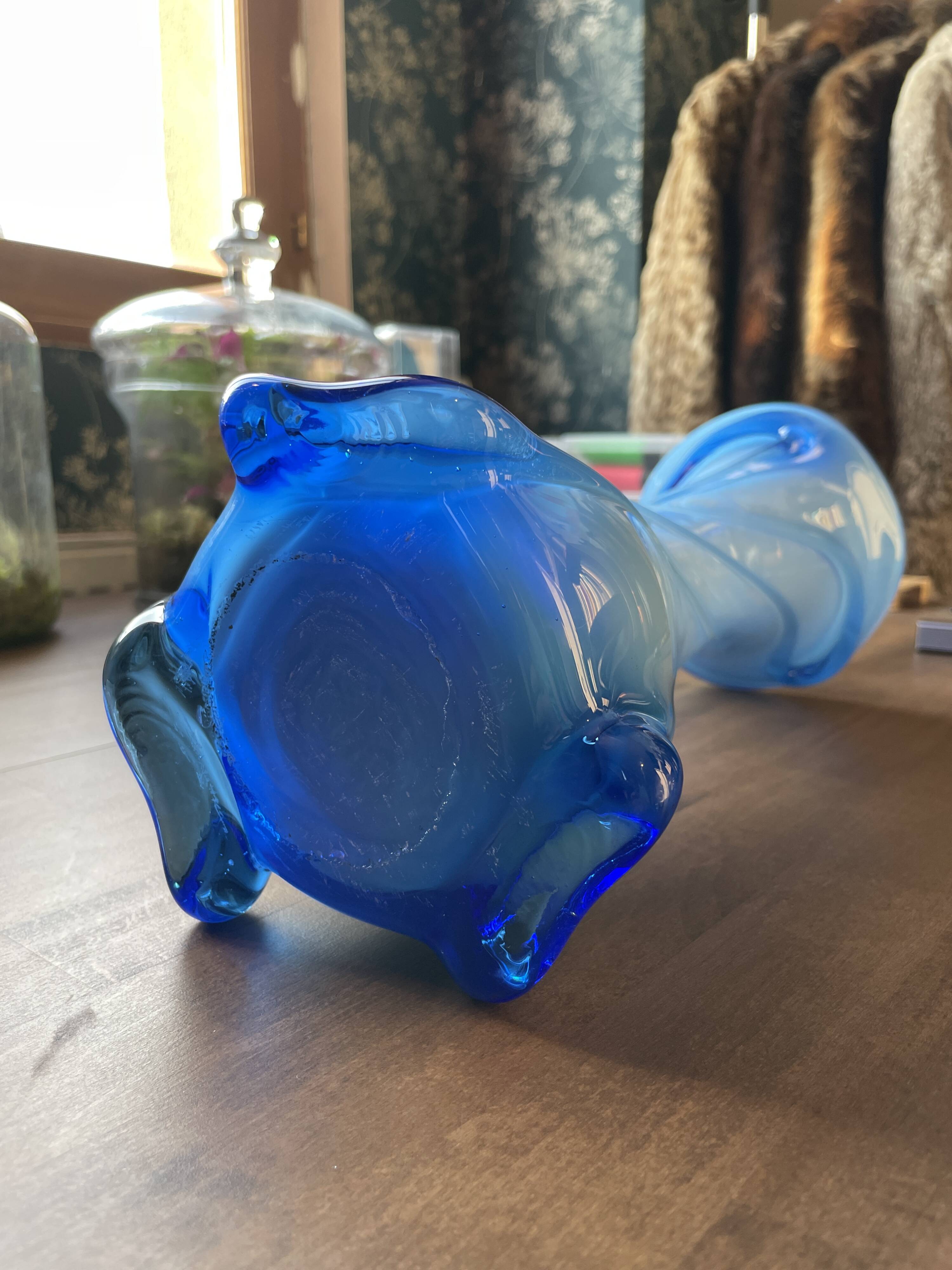 Large twisted blue vase made of Empoli glass, Tuscany, Florence (1950, Italy)