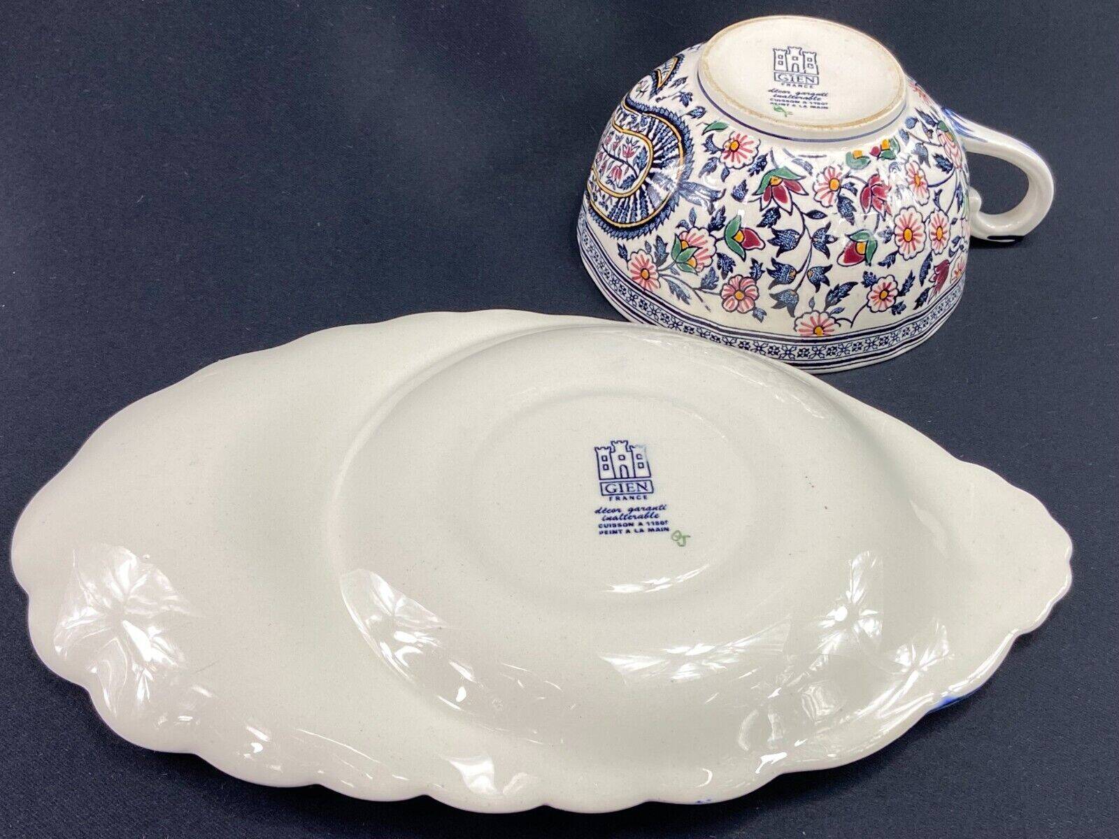 Lunch toast cup and its large earthenware saucer from Gien, Cashmere decor