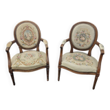 Medallion chairs