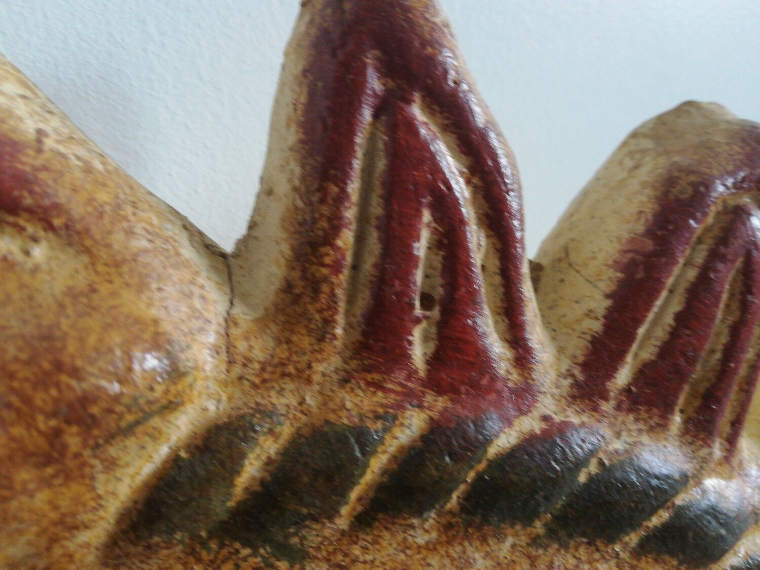 Wall decoration in the shape of sun and moon