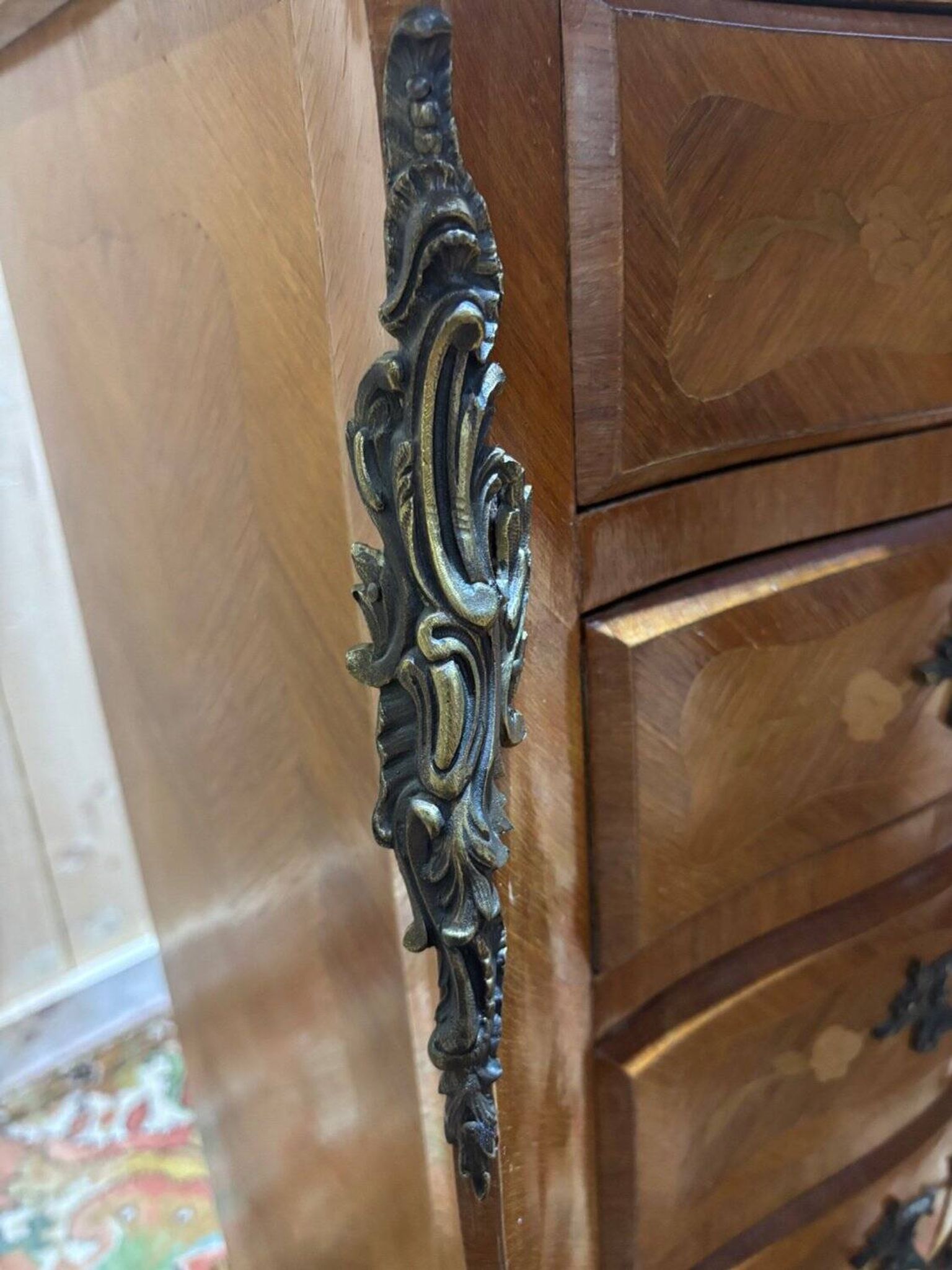 Louis XV chest of drawers