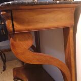 Marbled console