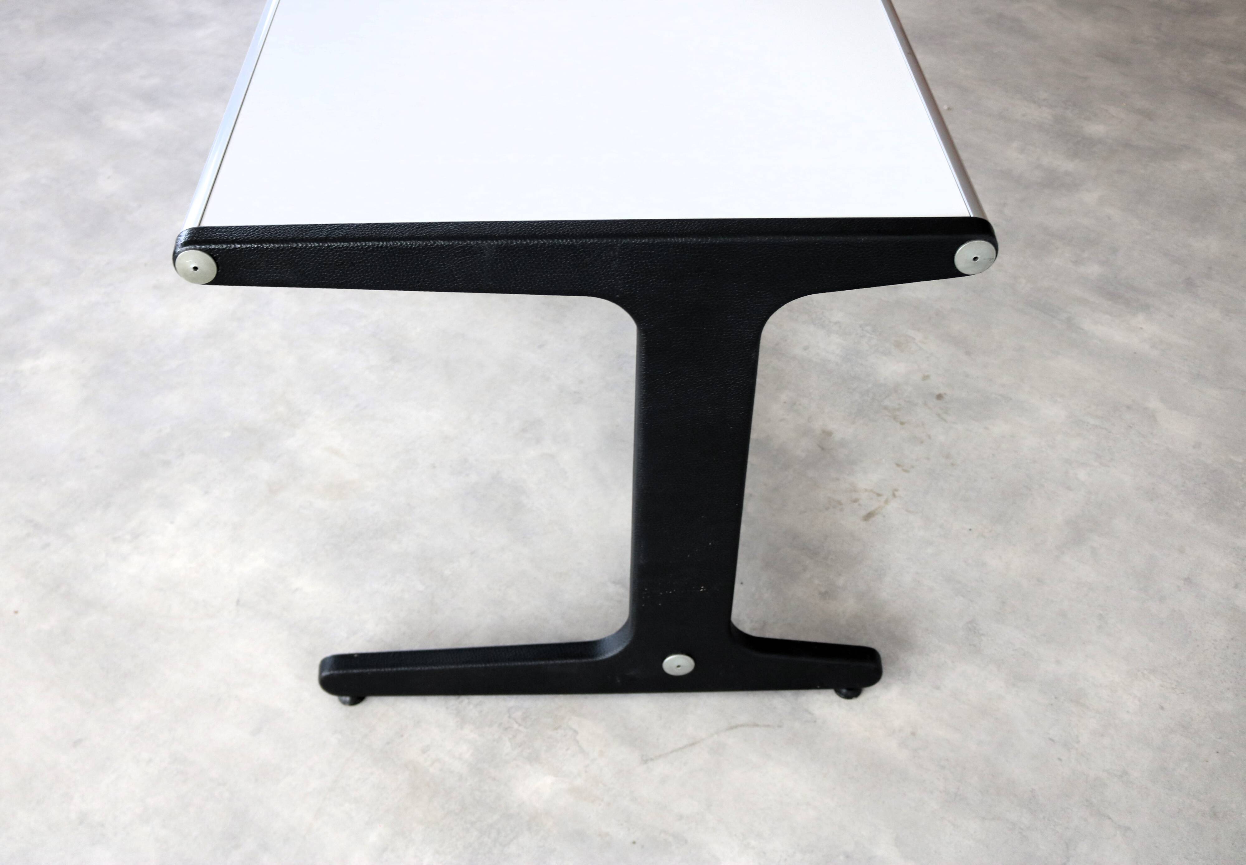 vintage desk | table | 70's | Hillebrand