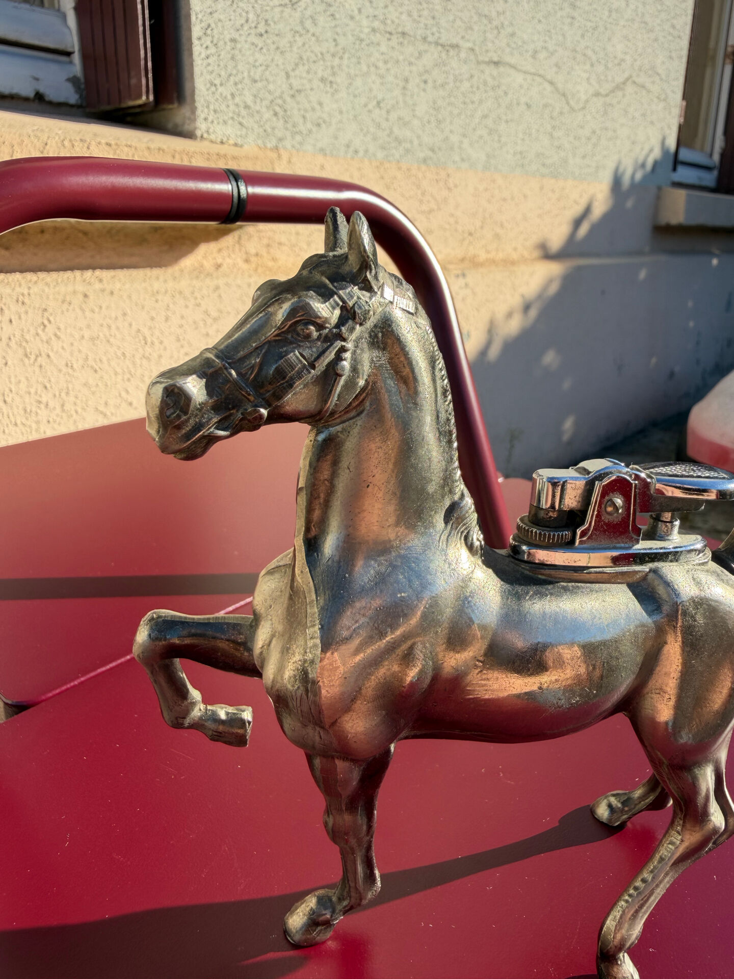 Briquet métal  forme cheval vintage