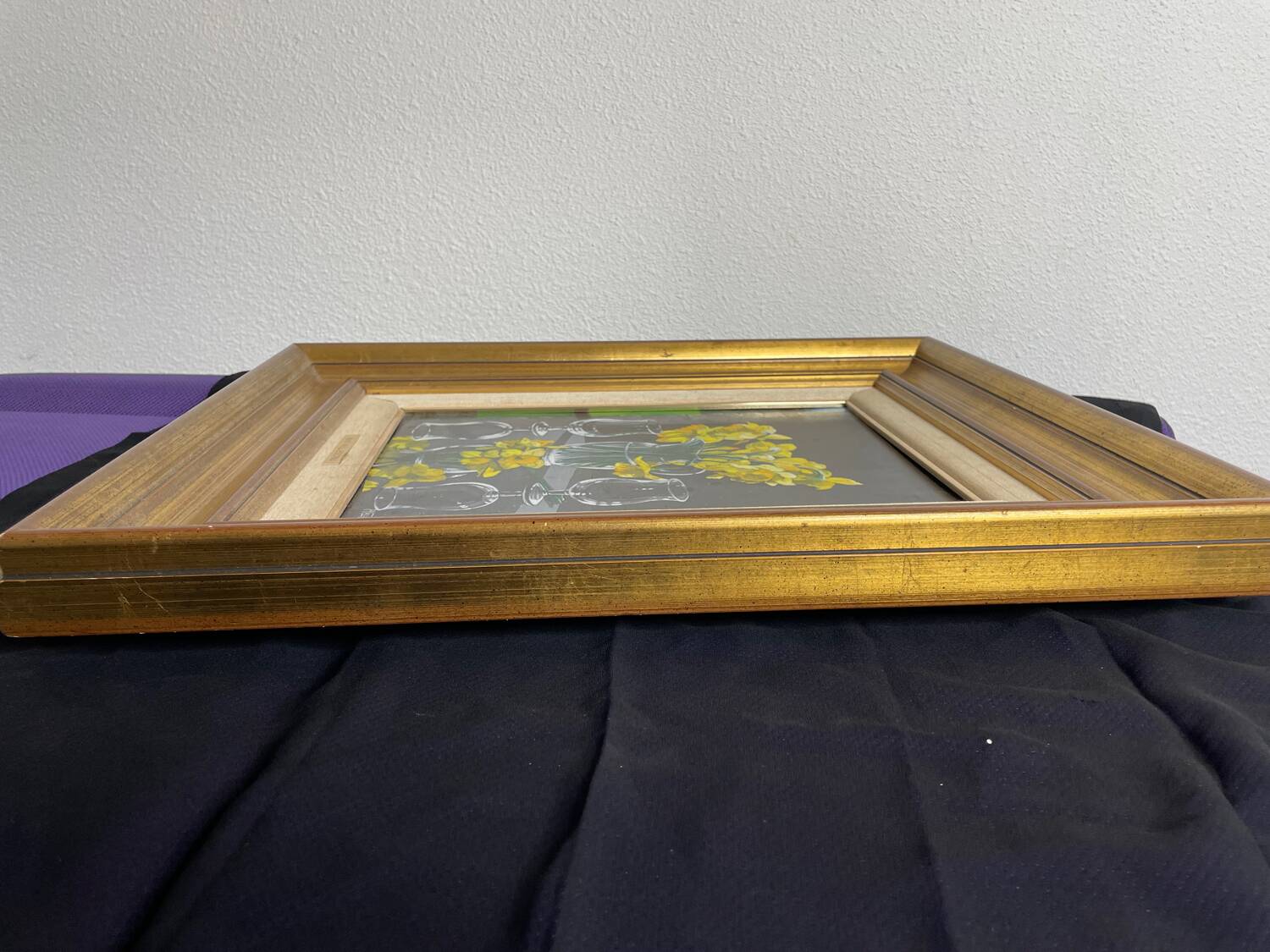 Oil on canvas signed Jordi Vall Escriu Yellow narcissus and two cups
