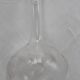 Carafe ancienne à vin en cristal gravé