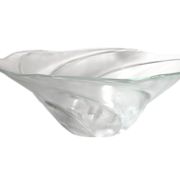 Coupe art-déco en verre pressé légèrement opaque, forme torsadée, 35x12cm