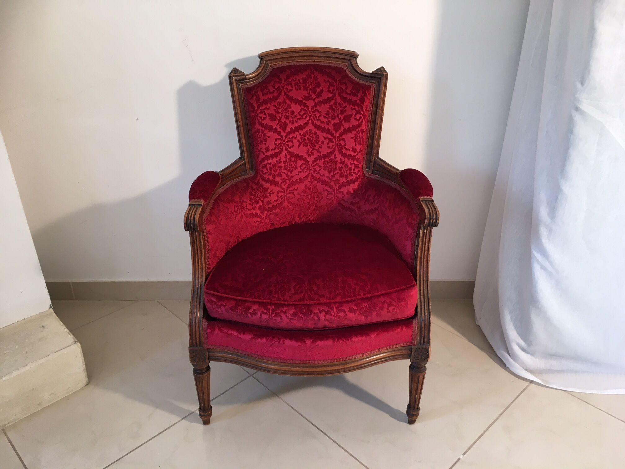 Fauteuil bergère de style Louis XVI