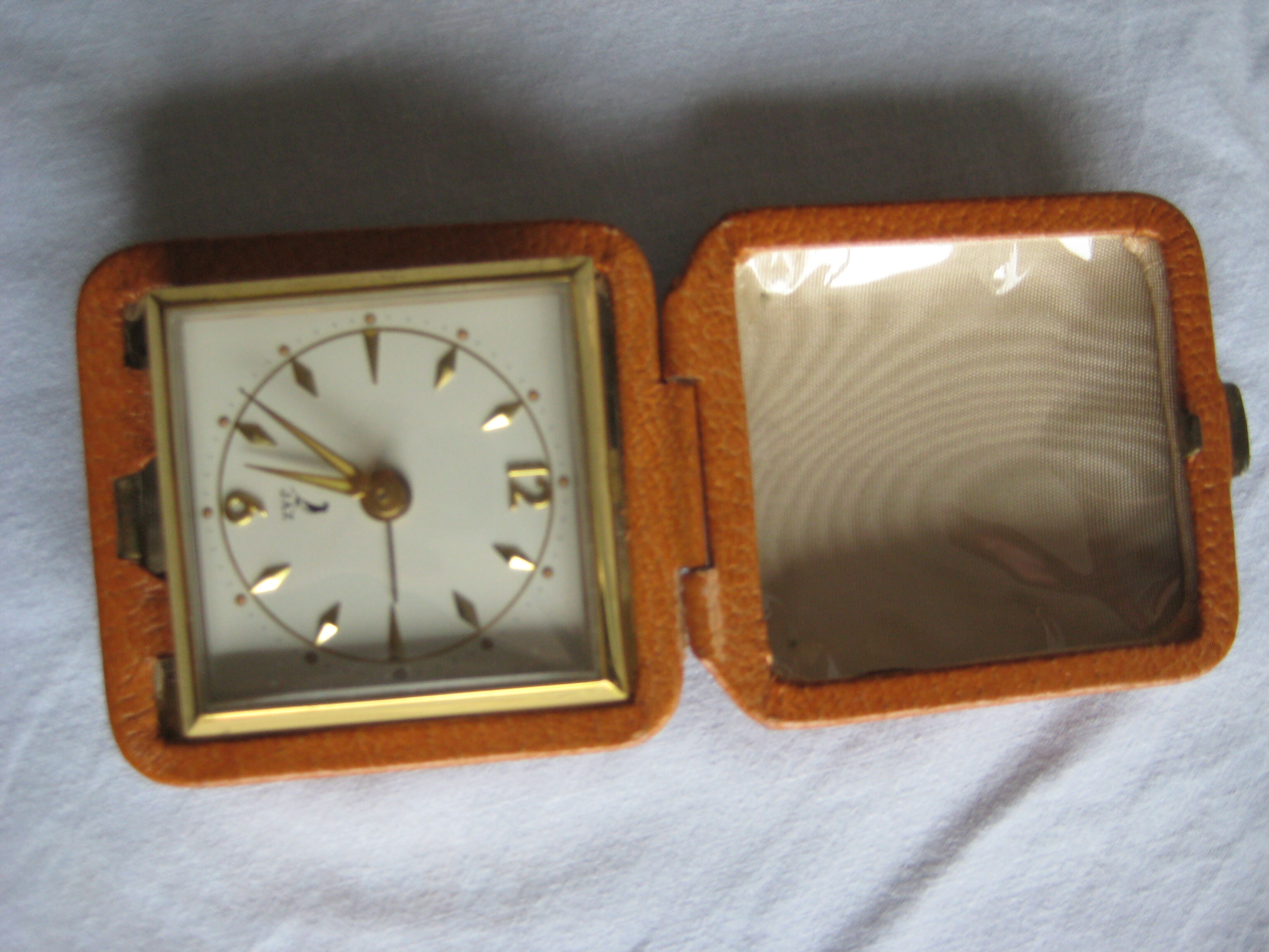 Jaz travel alarm clock
