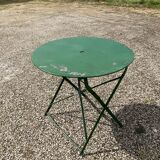Foldable iron table