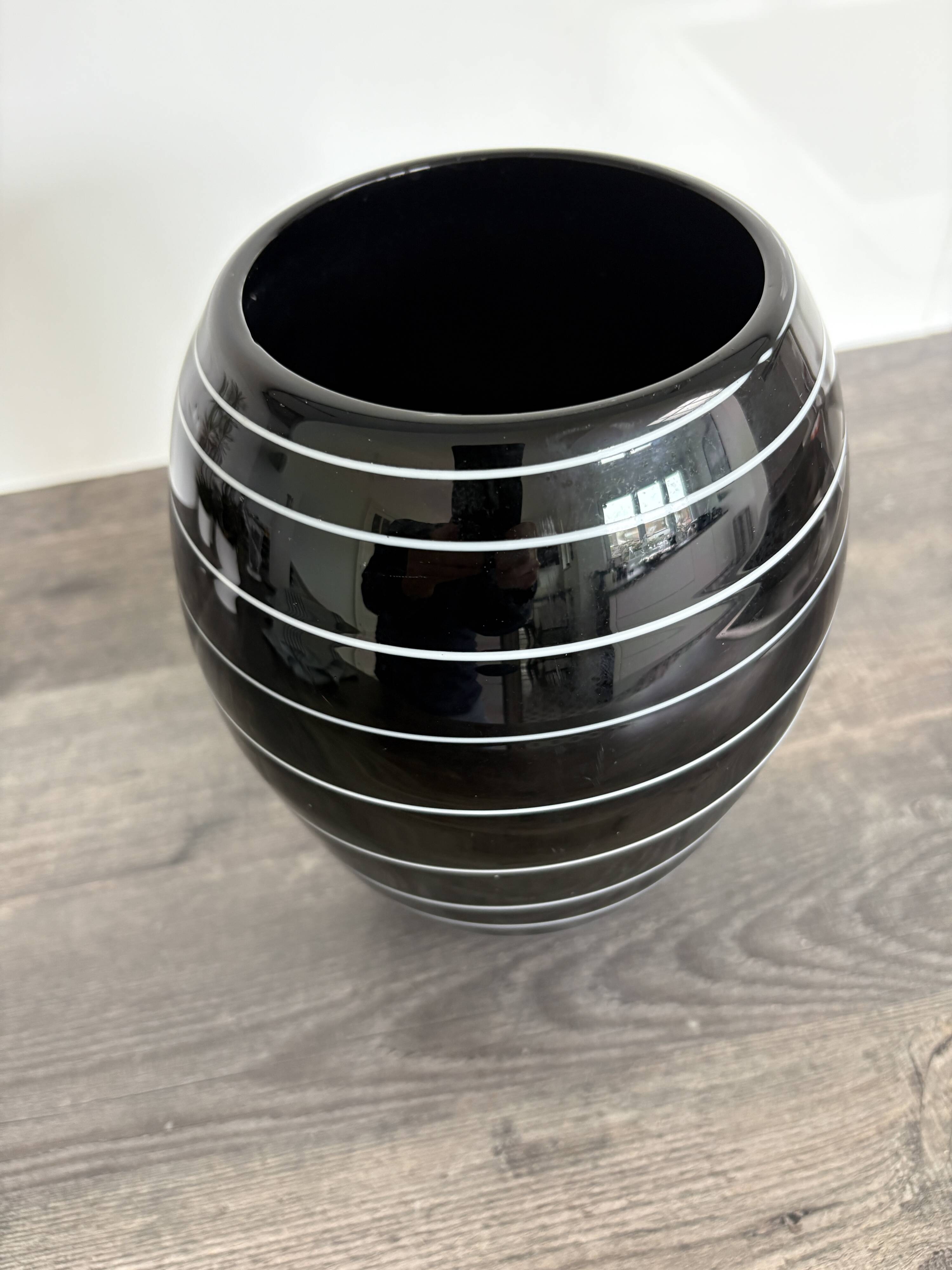 Grand vase design