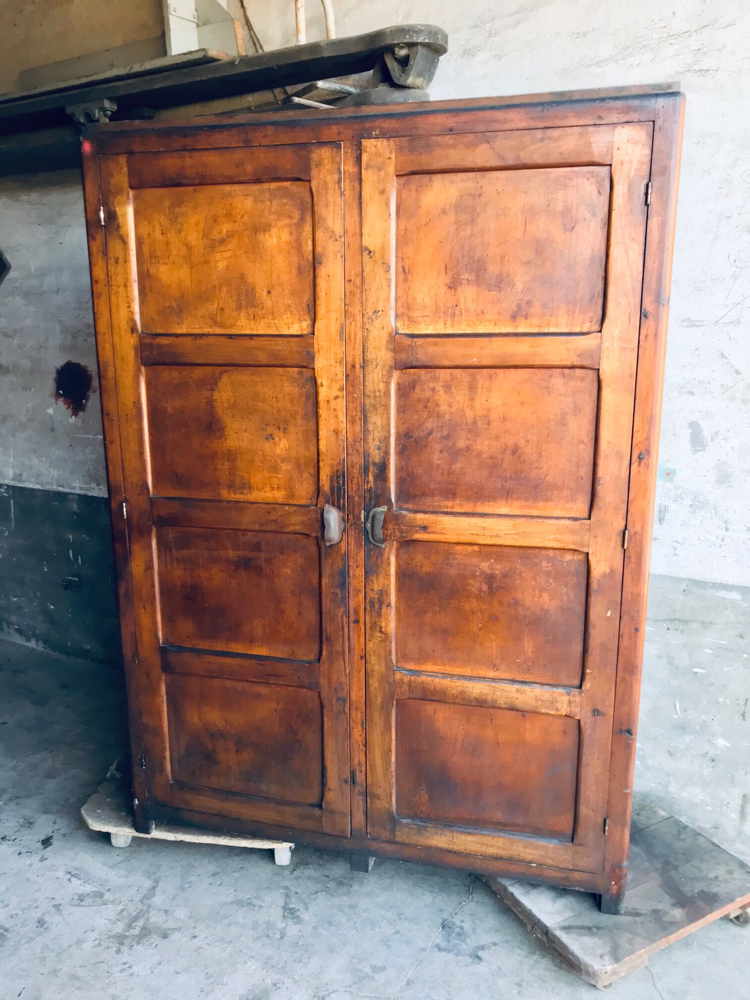 Workshop cabinet
