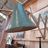 Workshop scissors lamp