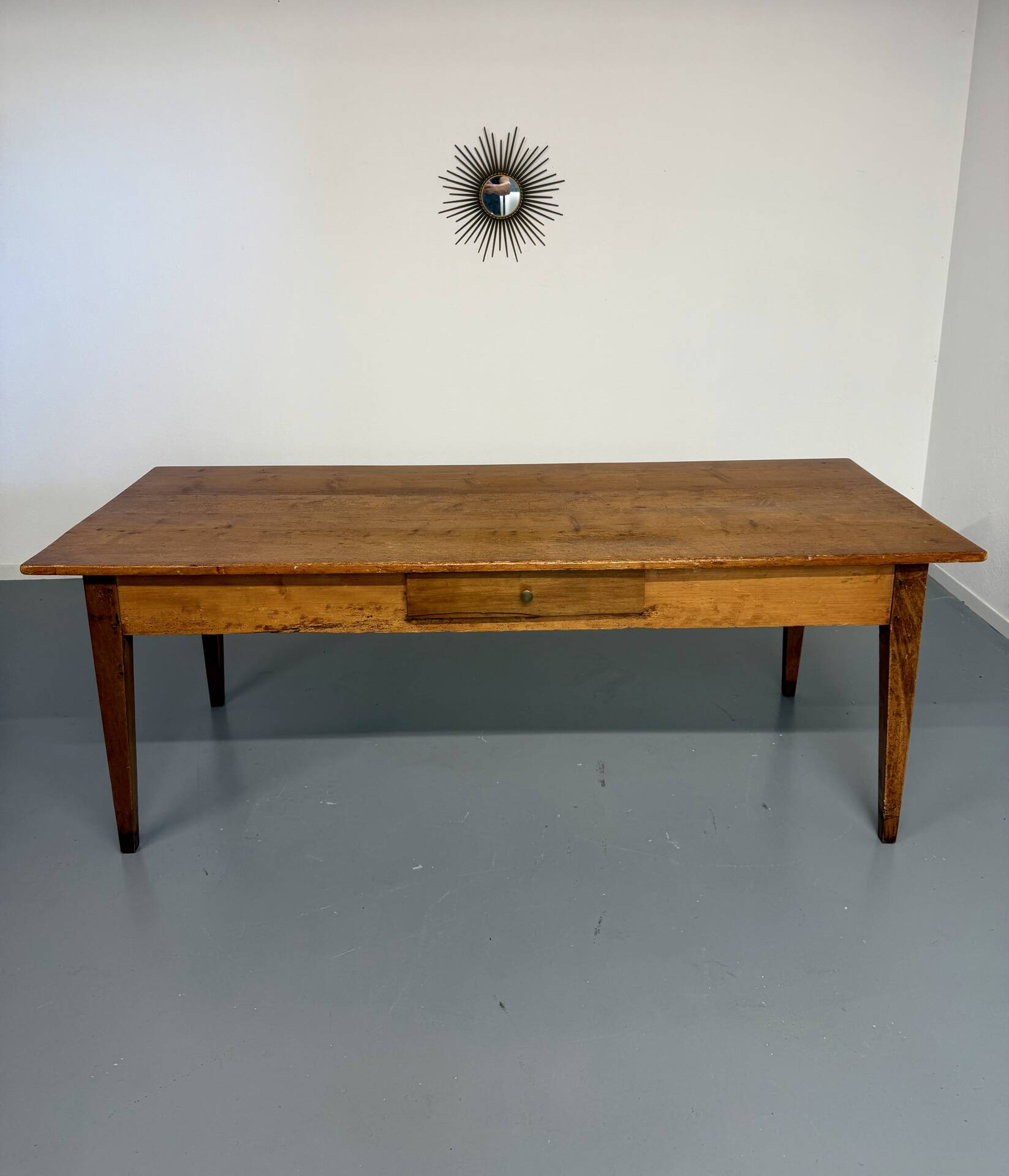 Grande table de ferme en bois avec tiroir en sapin fin 19 eme 