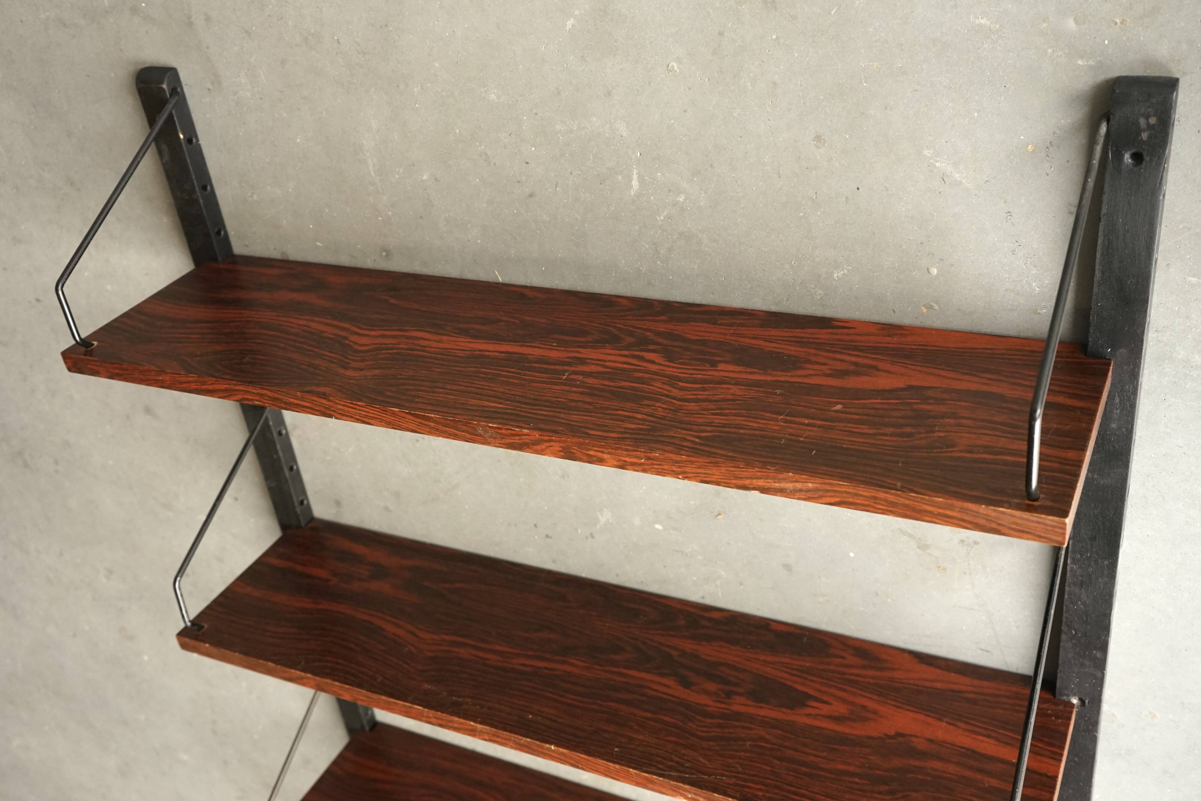 Etagère danoise du milieu du siècle par Poul Cadovius pour Cado, années 1960