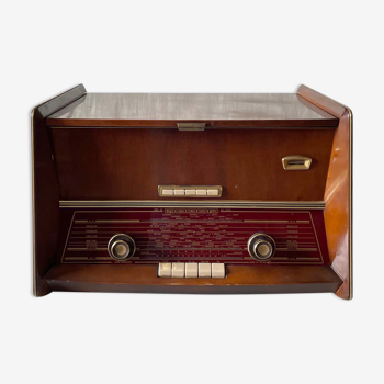 Radio antique et pick-up