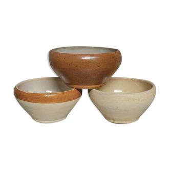 Set of 3 small stoneware salad bowls