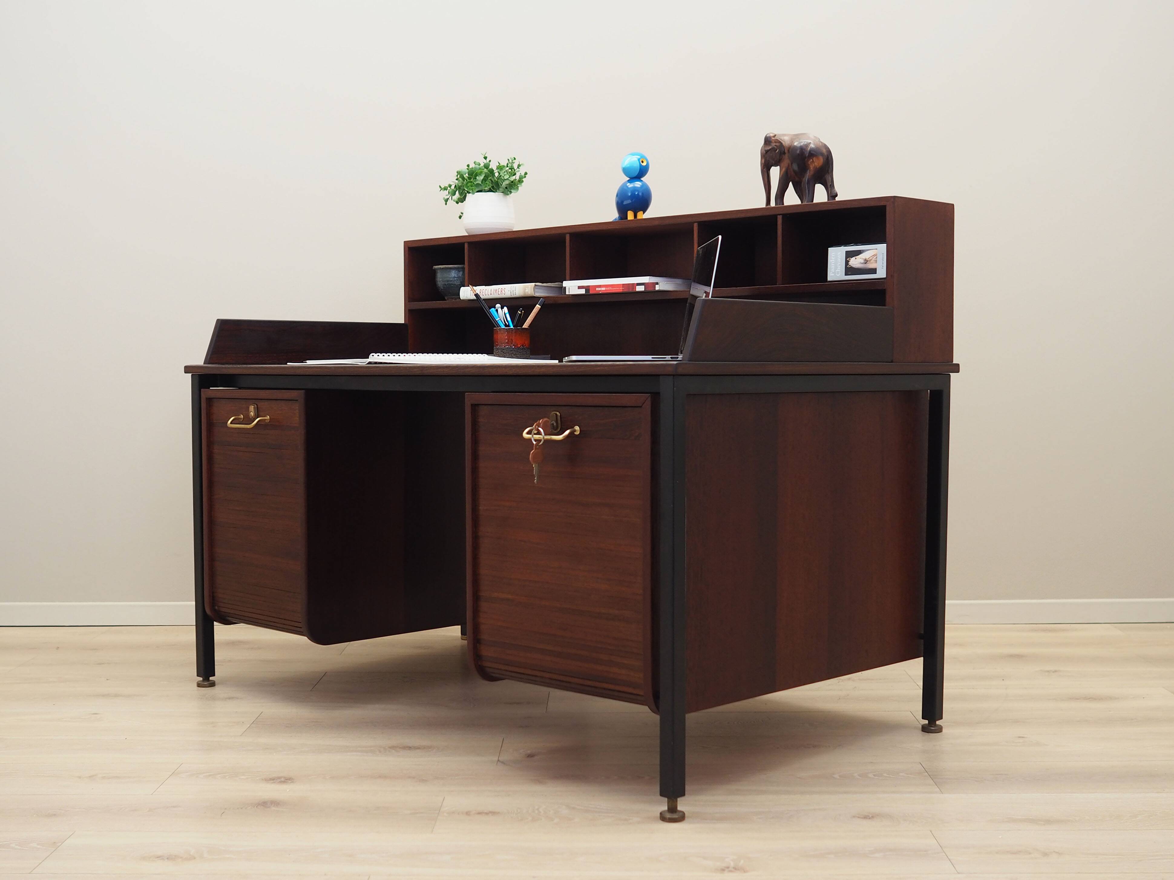 Oak desk, Danish design, 1970s, production: Denmark