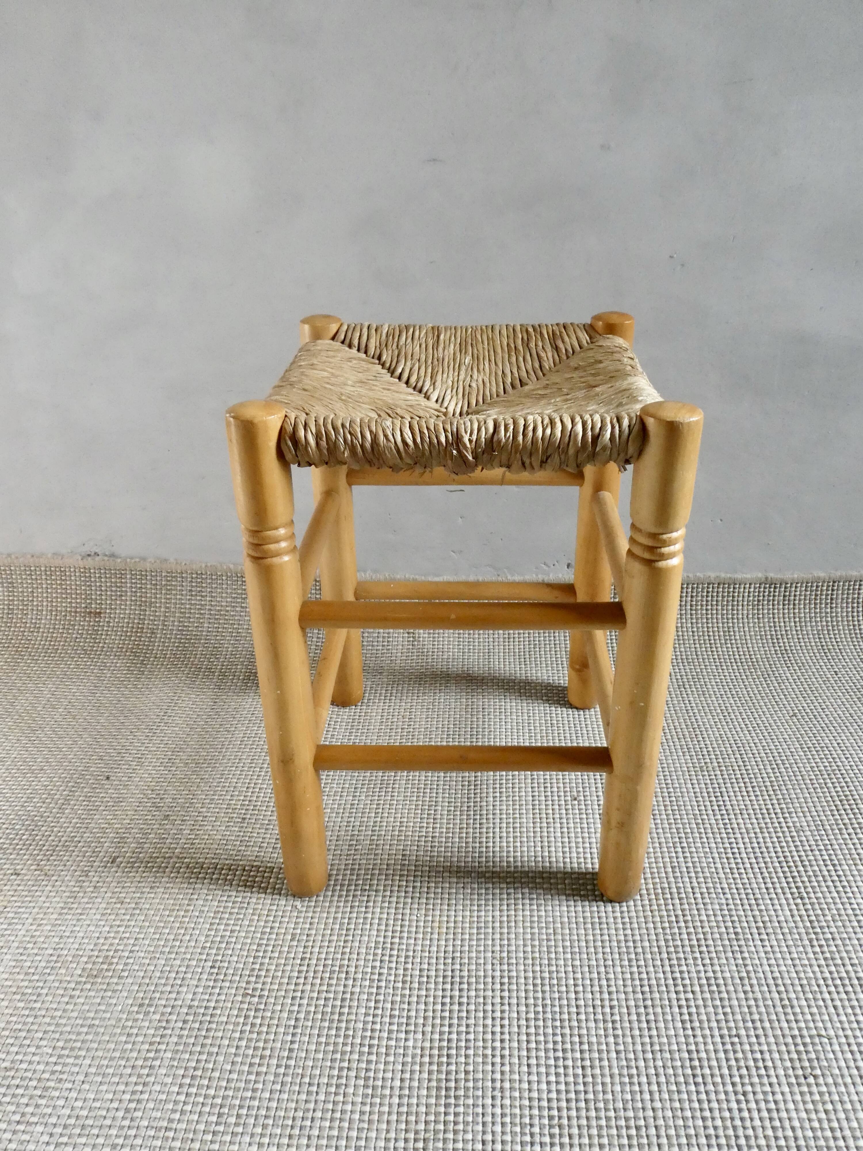 Light wood stool and mulched seat