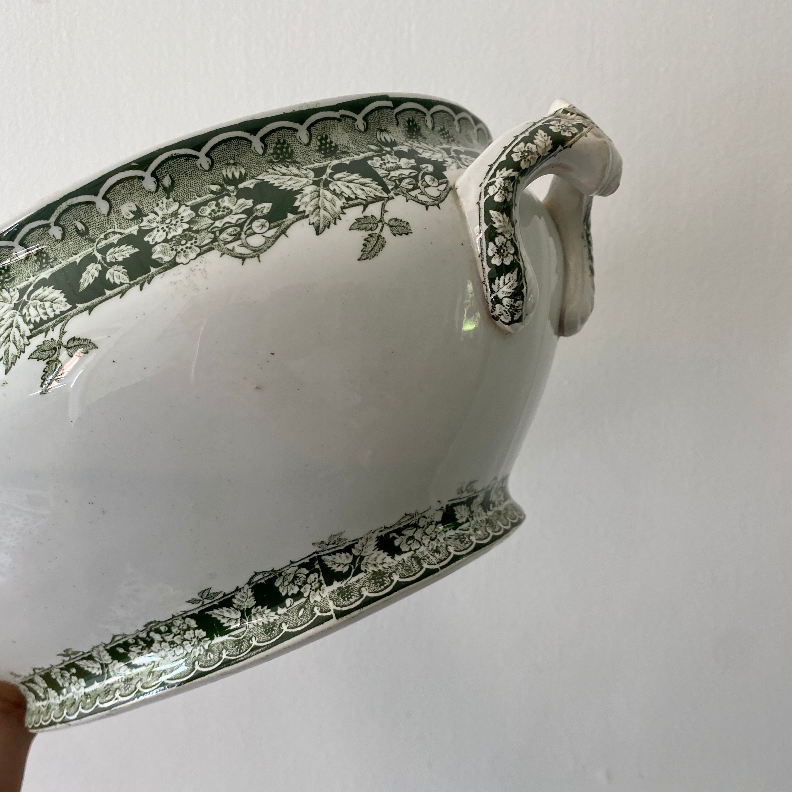 Large old tureen in iron earth, model Murier de Saint amand