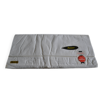 Antique linen sheet with Venetian scalloped edge, 240 x 325 cm, New Old Stock