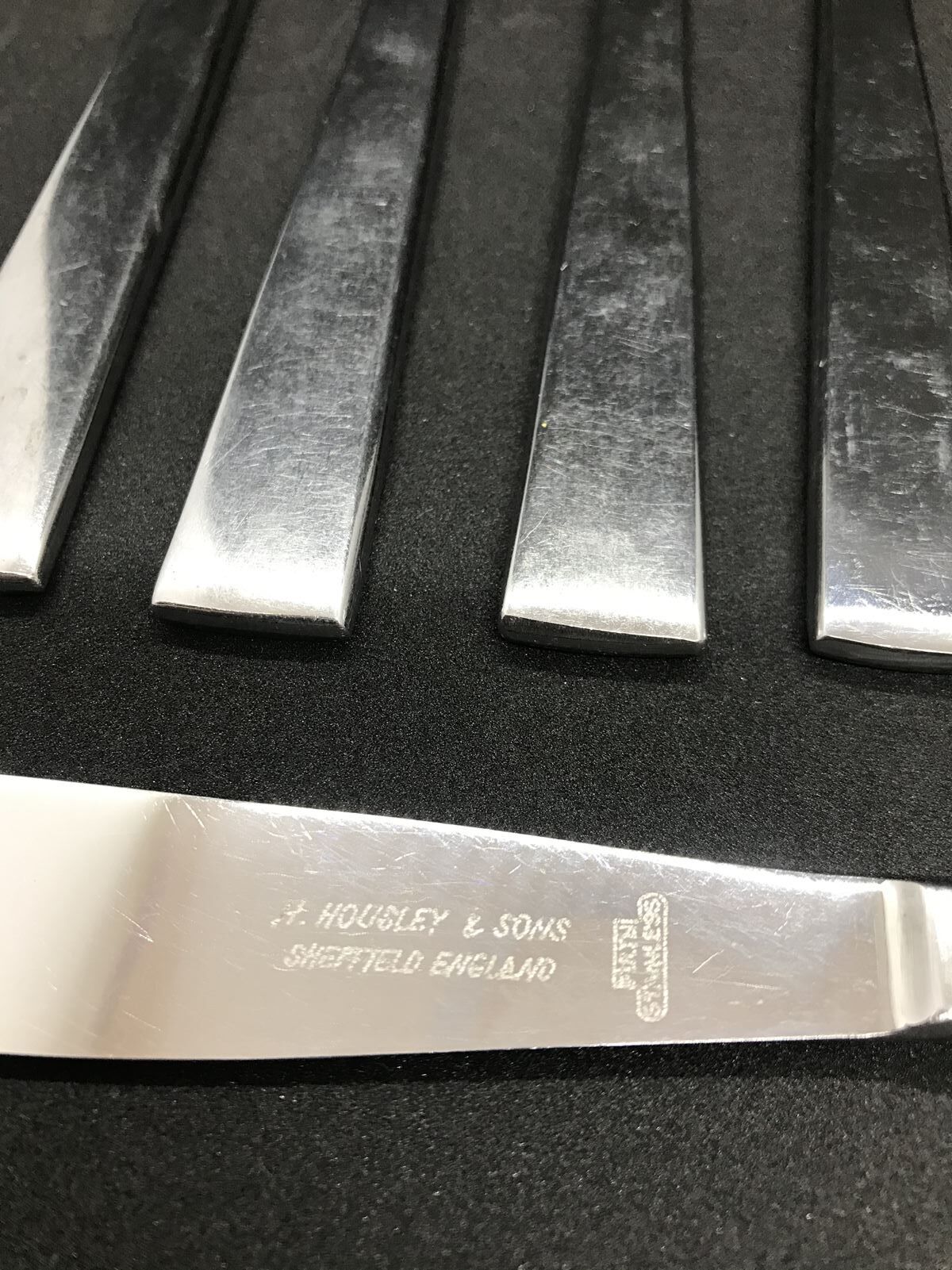 Box of 6 English silver metal knives