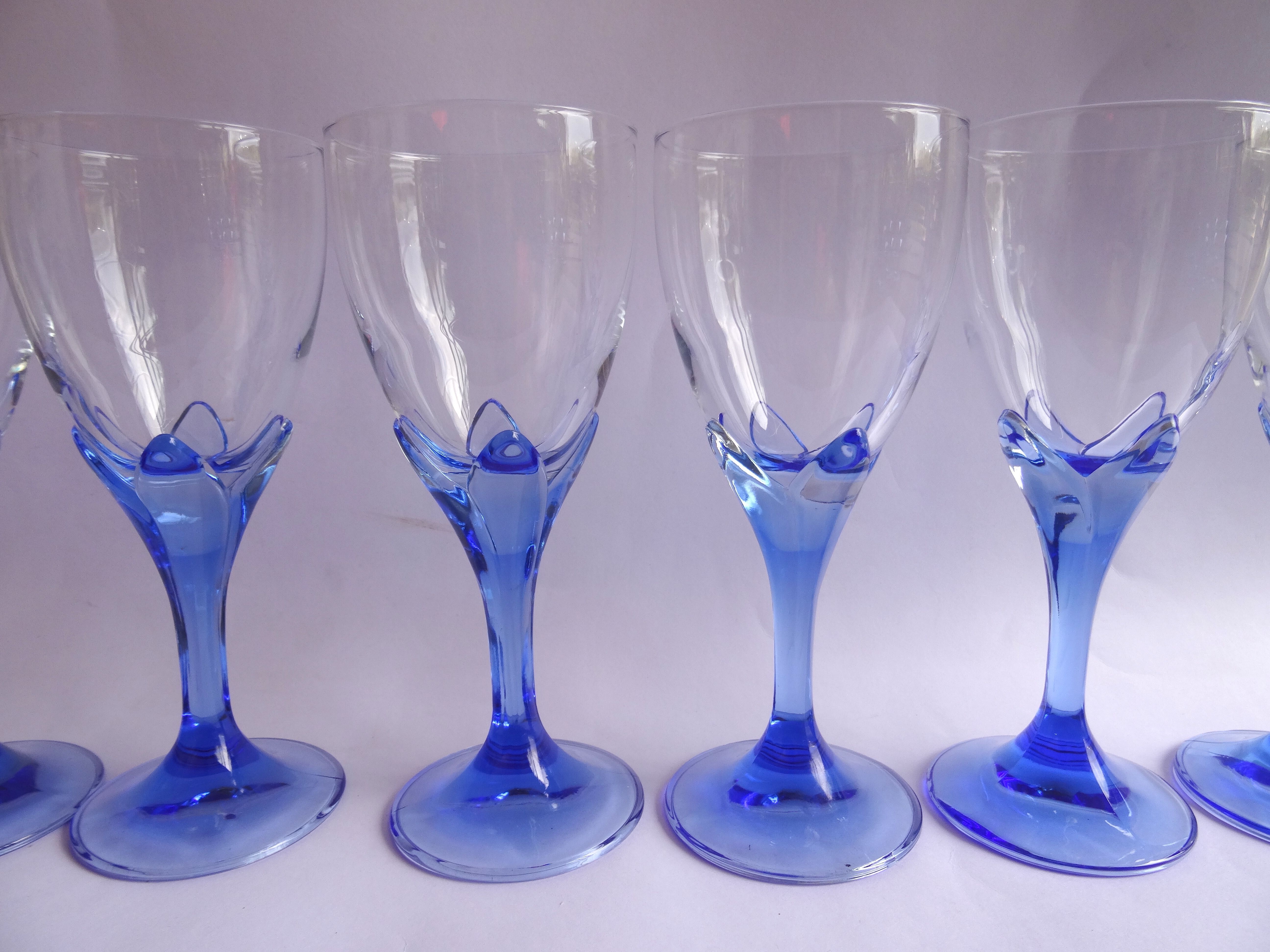 Blue tulip water glasses